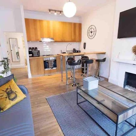 Lovely 2 Bedroom Apartment In Chelsea Sw3 Londra Dış mekan fotoğraf