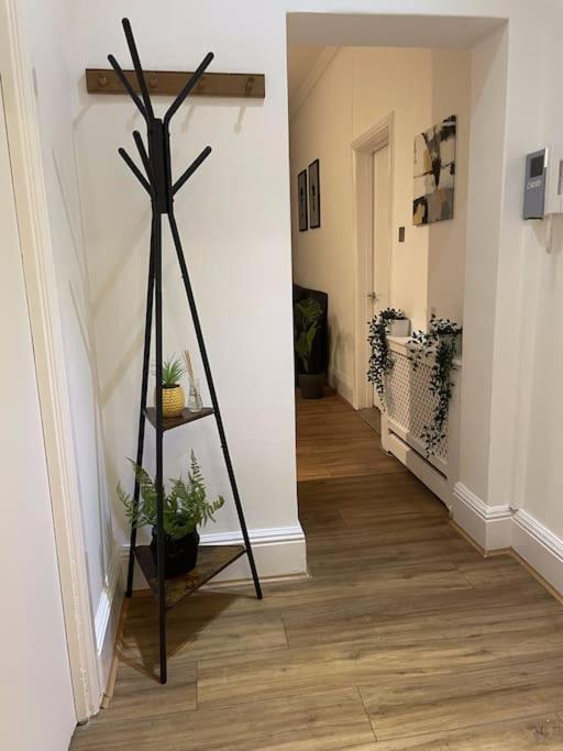 Lovely 2 Bedroom Apartment In Chelsea Sw3 Londra Dış mekan fotoğraf