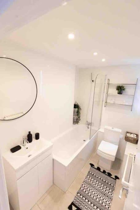 Lovely 2 Bedroom Apartment In Chelsea Sw3 Londra Dış mekan fotoğraf