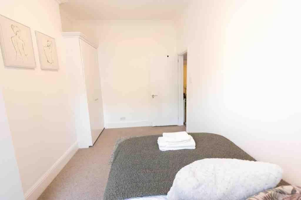 Lovely 2 Bedroom Apartment In Chelsea Sw3 Londra Dış mekan fotoğraf